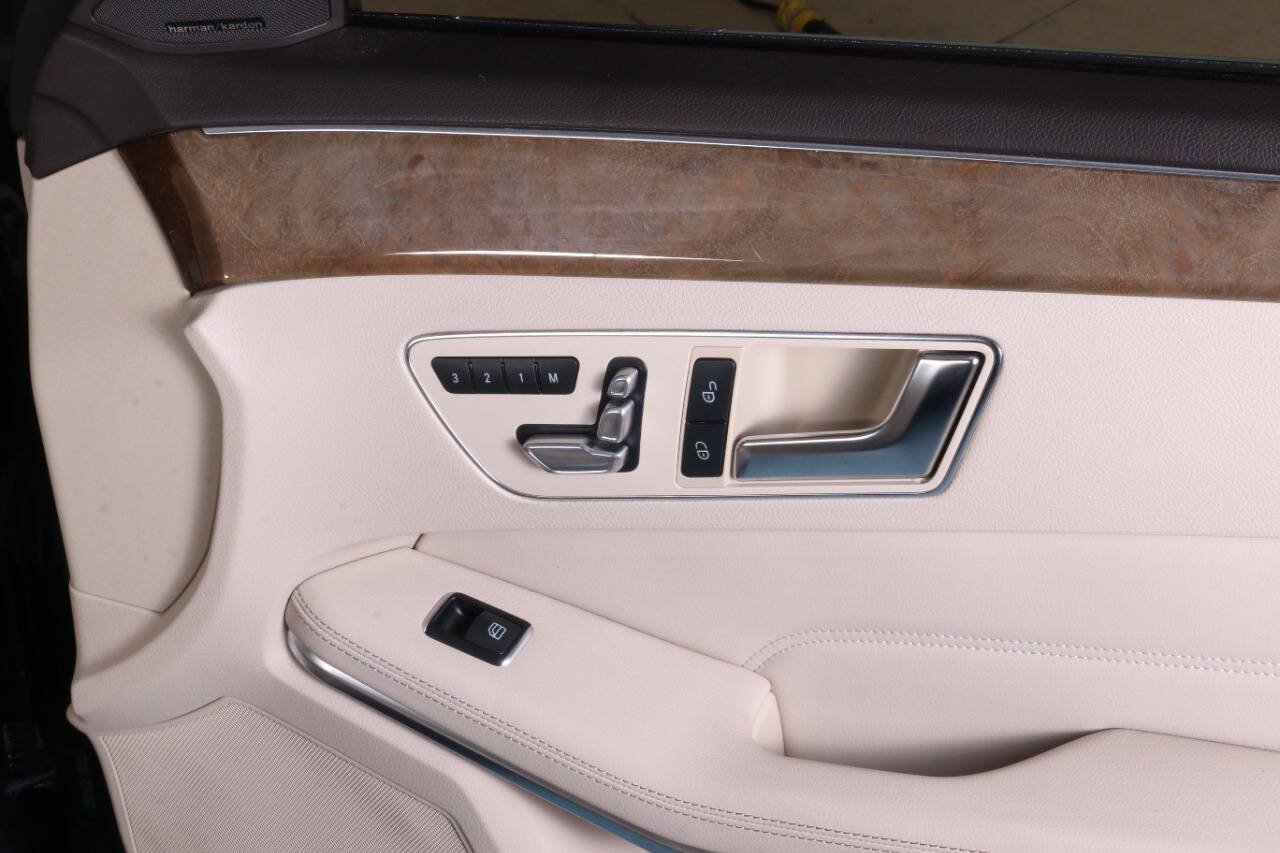 Used 2016 Mercedes-Benz E 350 Sedan image 43