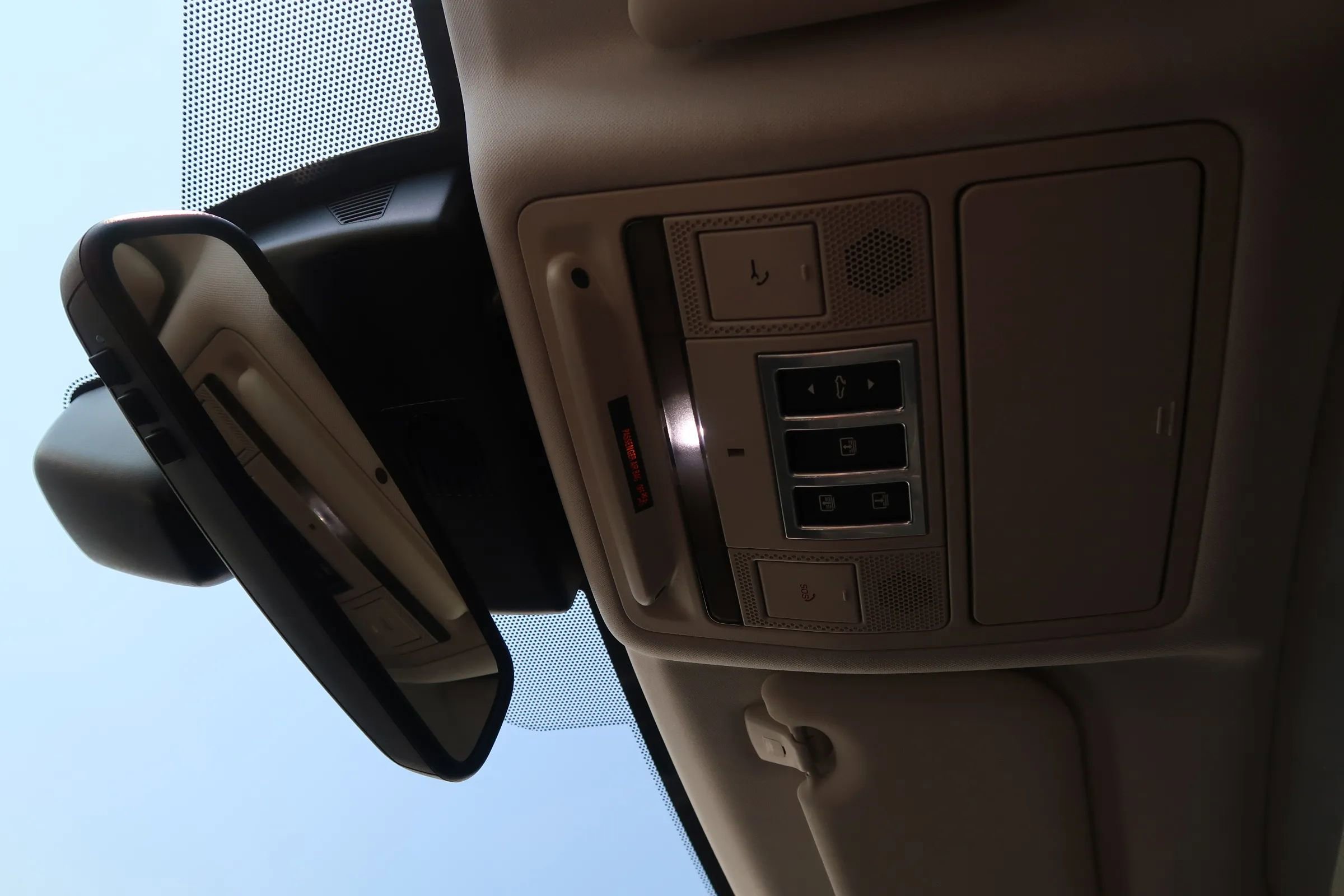 Used 2017 Jaguar XE First Edition image 39