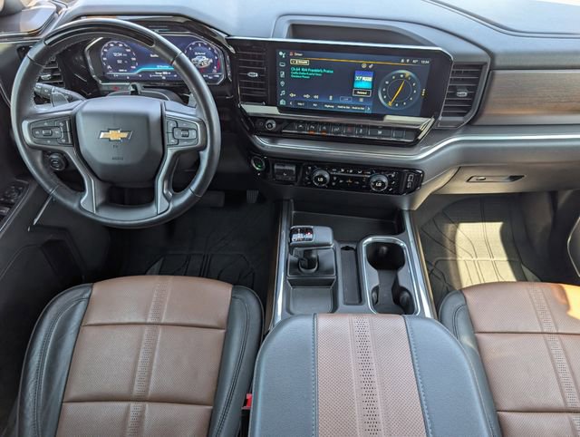 Used 2024 Chevrolet Silverado 1500 High Country AWD/4WD image 5