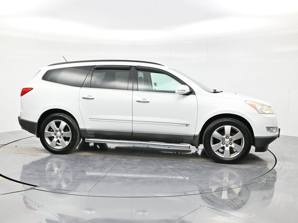 Used 2009 Chevrolet Traverse LTZ image 4