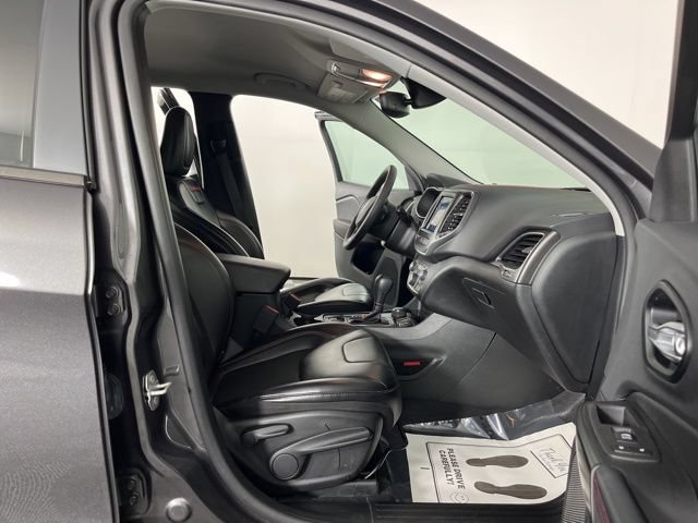 Used 2022 Jeep Cherokee Trailhawk w/ Comfort/Convenience Group AWD/4WD image 41