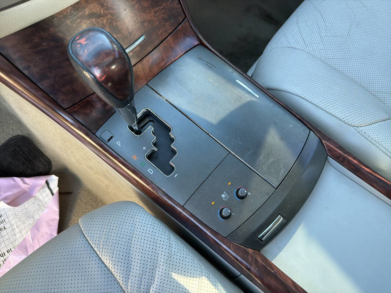 Used 2011 Toyota Avalon Limited image 25