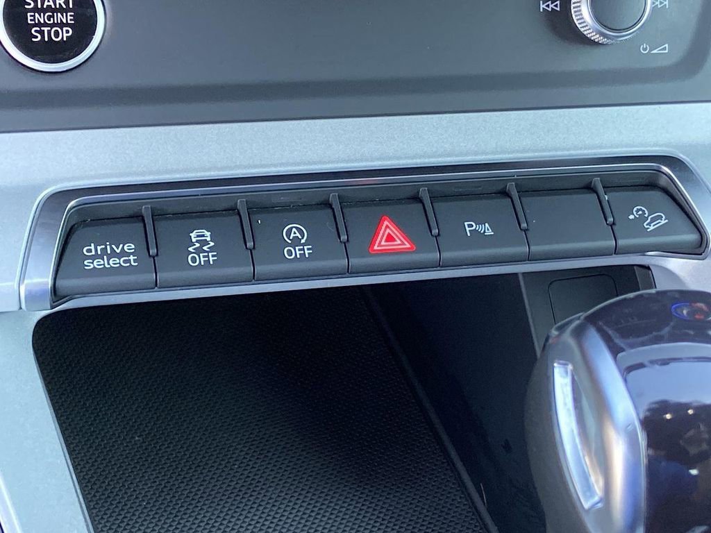 Used 2023 Audi Q3 2.0T Premium image 38