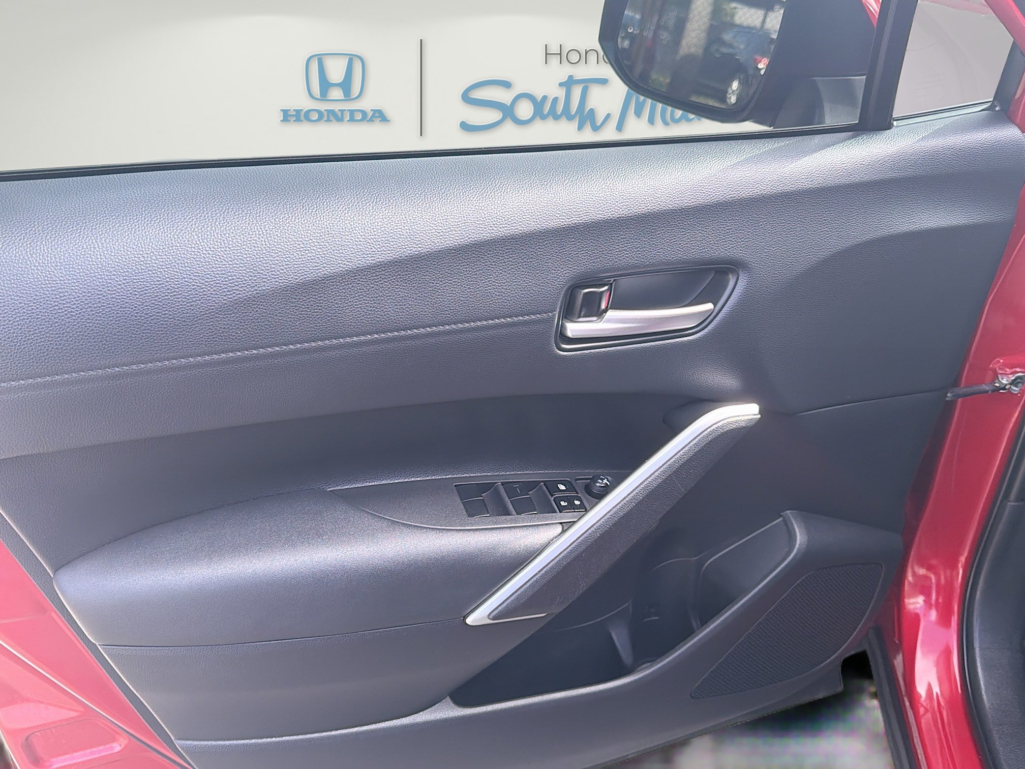Used 2022 Toyota Corolla Cross XLE FWD image 16