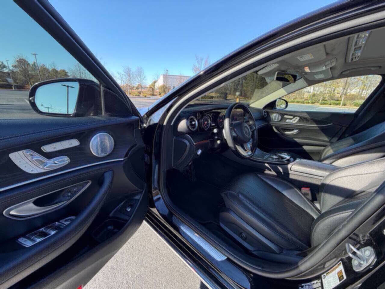 Used 2018 Mercedes-Benz E 300 4MATIC image 12