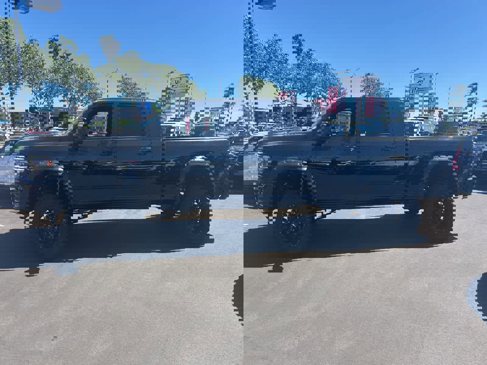 Used 2024 RAM 2500 Laramie w/ Night Edition image 5