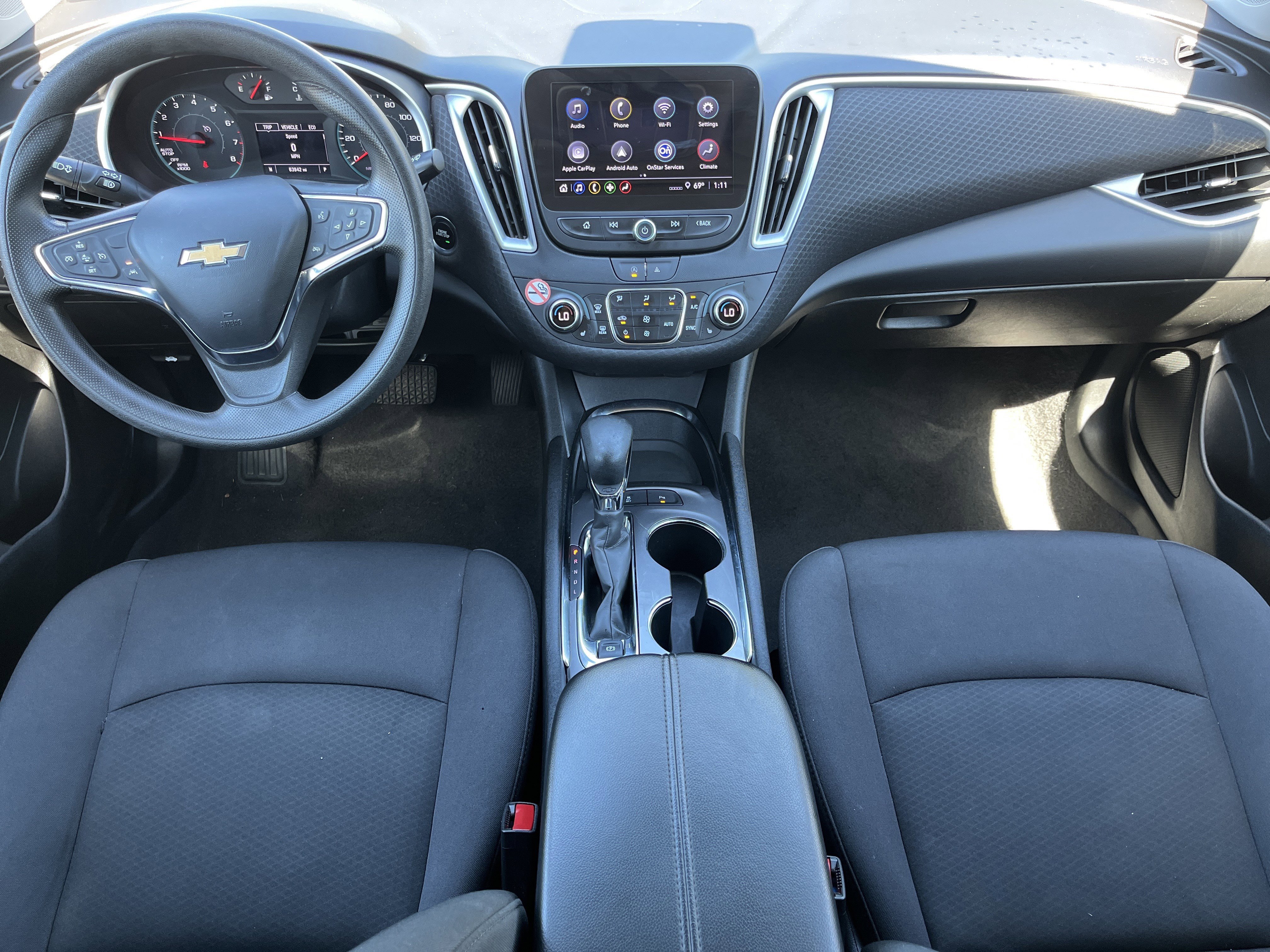 Used 2024 Chevrolet Malibu LT image 3