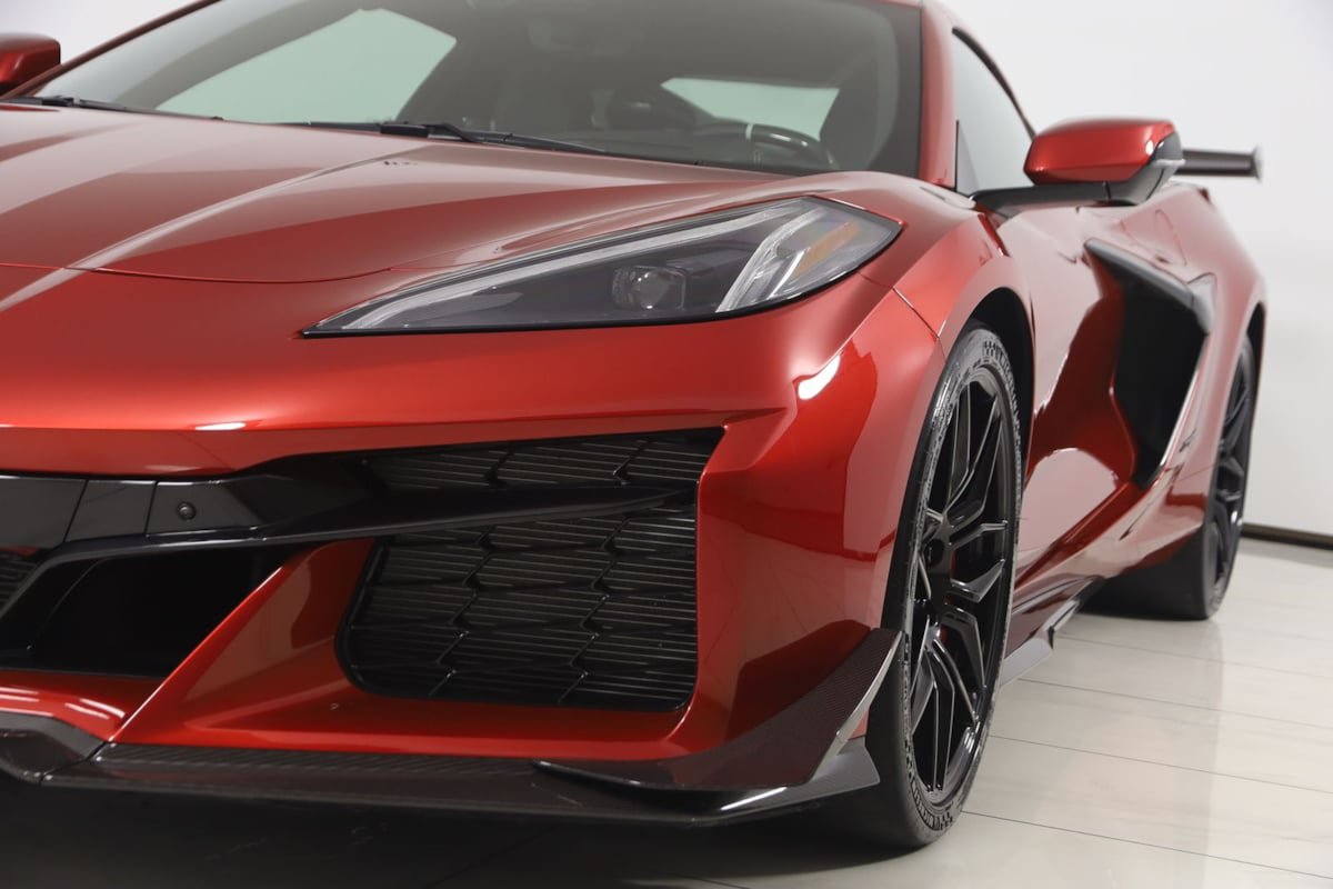 Used 2025 Chevrolet Corvette Z06 w/ Z07 Performance Package RWD image 99