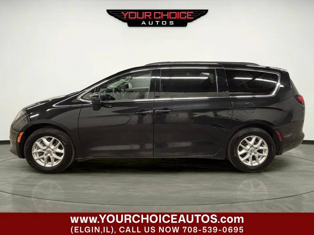 Used 2021 Chrysler Voyager Lxi FWD image 2