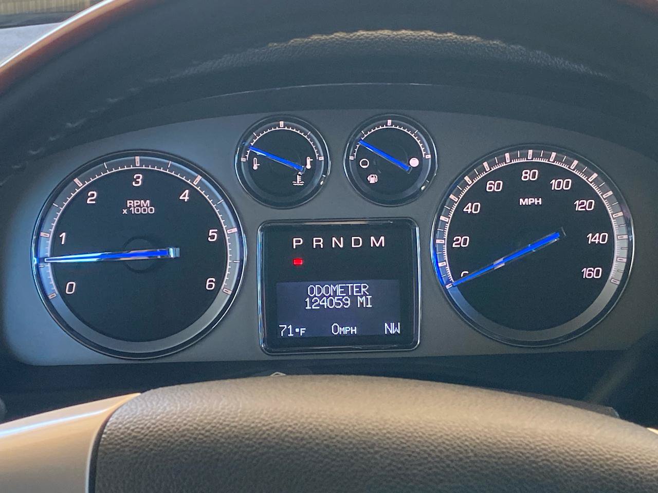 Used 2013 Cadillac Escalade Premium AWD/4WD image 13