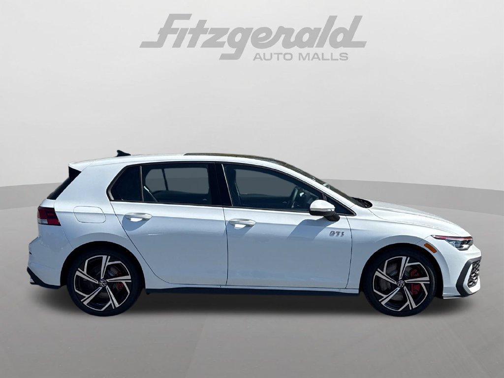 New 2026 Volkswagen GTI SE FWD image 3