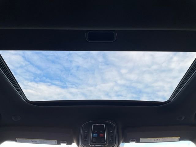 Used 2025 Jeep Grand Cherokee Laredo X image 25