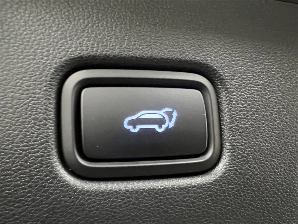 Used 2024 Hyundai Tucson Limited image 16