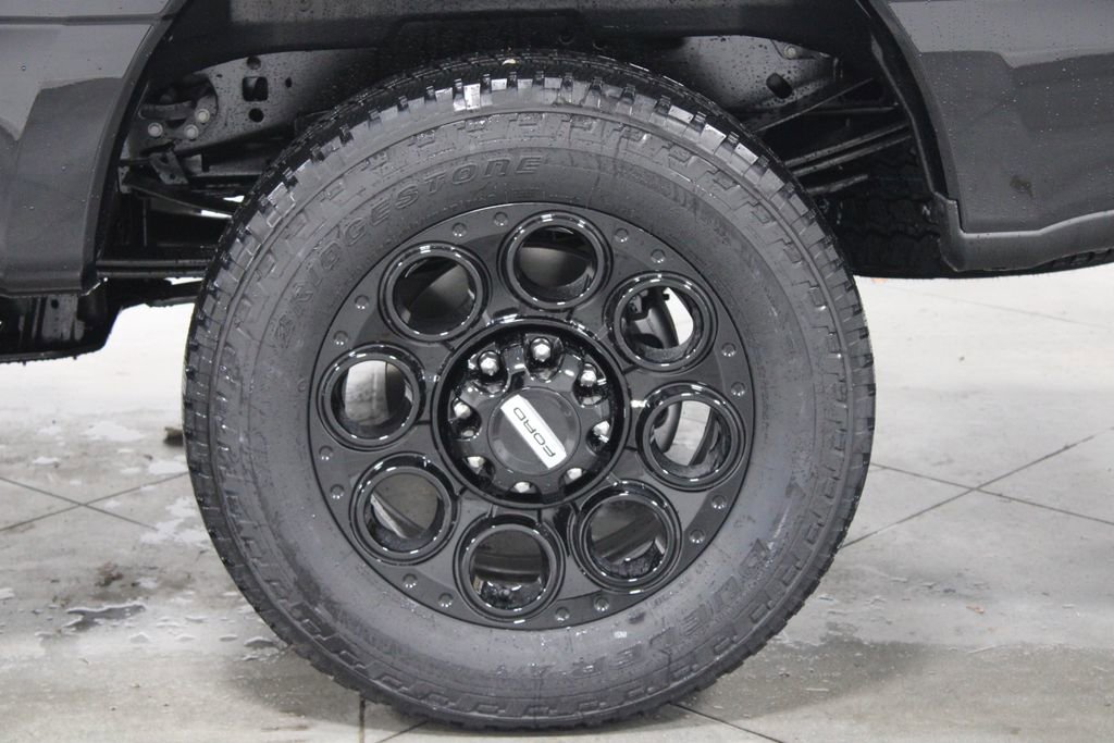 New 2026 Ford F250 Lariat w/ Black Appearance Package image 18