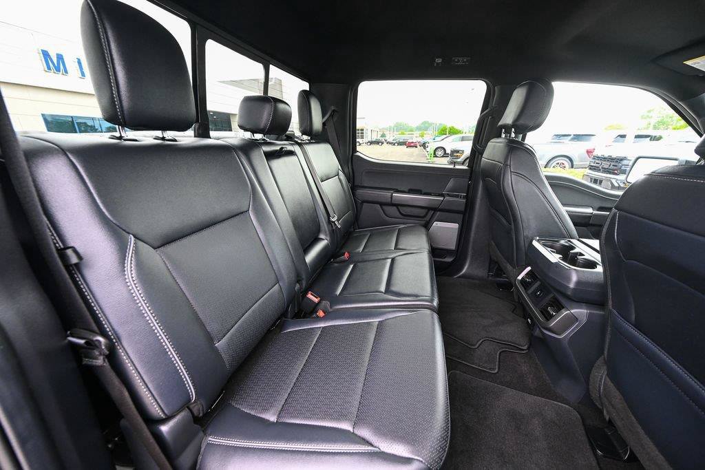 Used 2025 Ford F150 Lariat AWD/4WD image 28