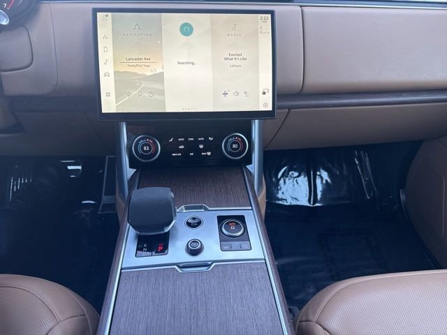 Used 2023 Land Rover Range Rover SE image 25