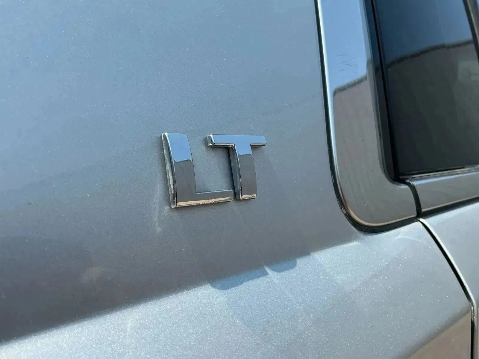 Used 2020 Chevrolet Suburban LT image 18