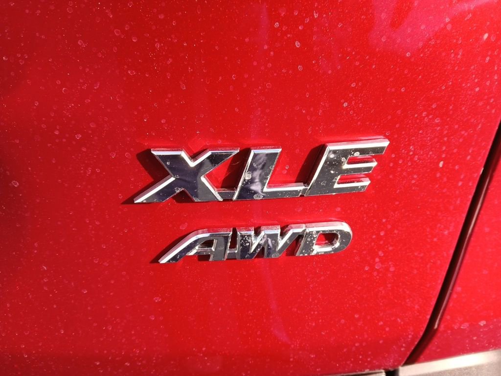 New 2025 Toyota RAV4 XLE image 12