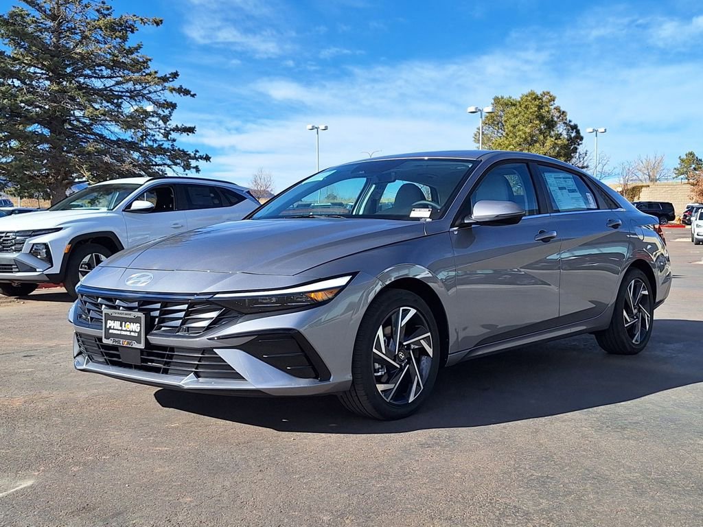 New 2026 Hyundai Elantra Limited image 7