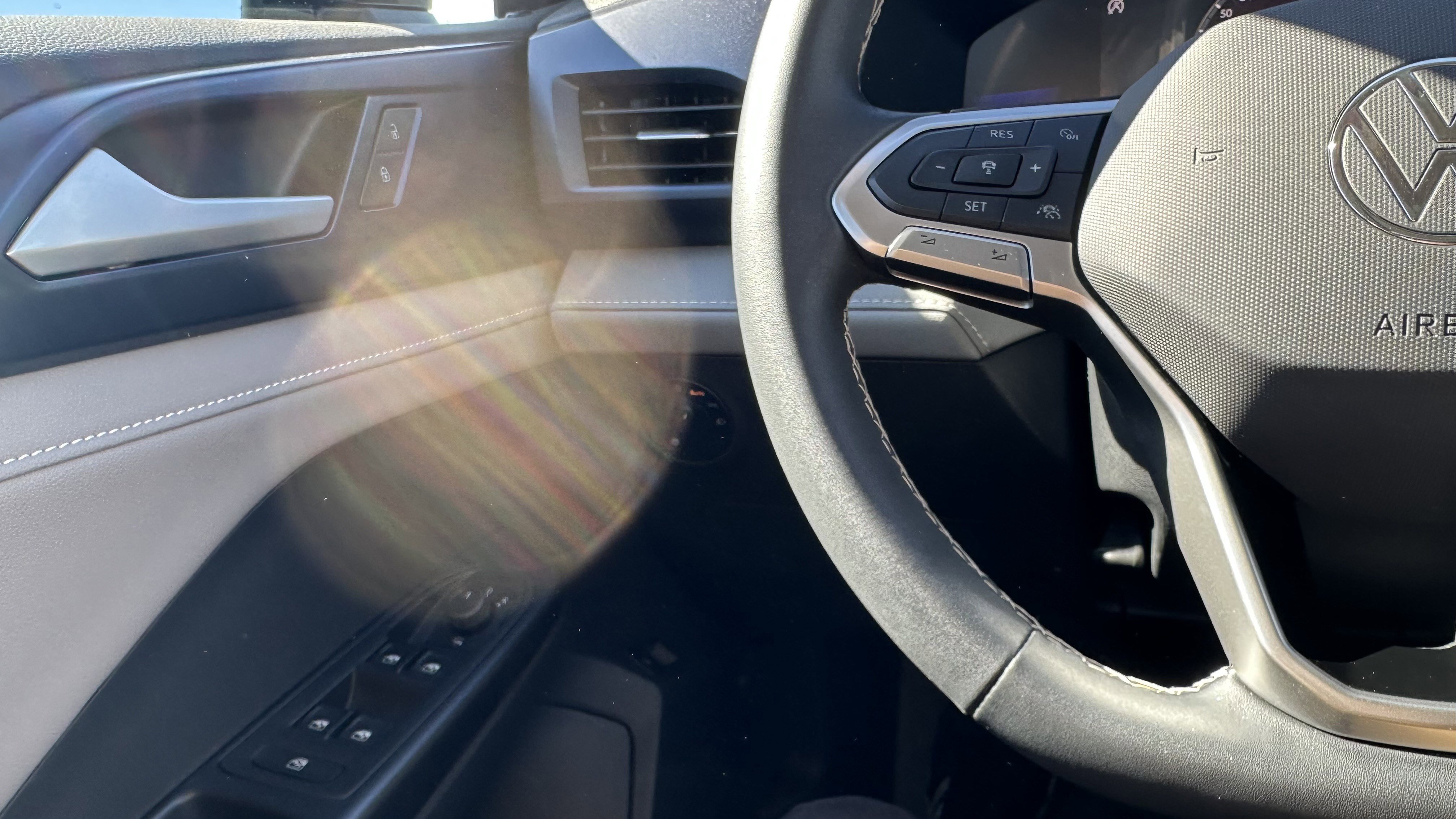 Used 2024 Volkswagen Taos SE w/ Panoramic Sunroof Package image 20