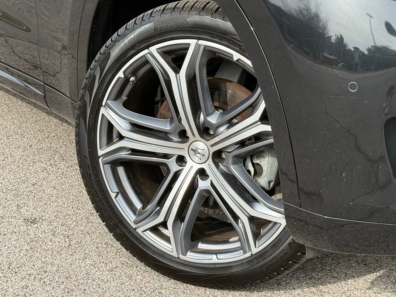 Certified 2023 Maserati Levante GT AWD/4WD image 2