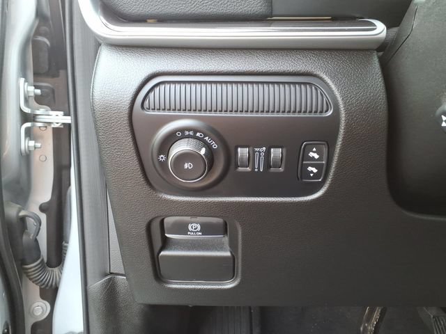 Certified 2023 Jeep Wagoneer L 4WD image 16