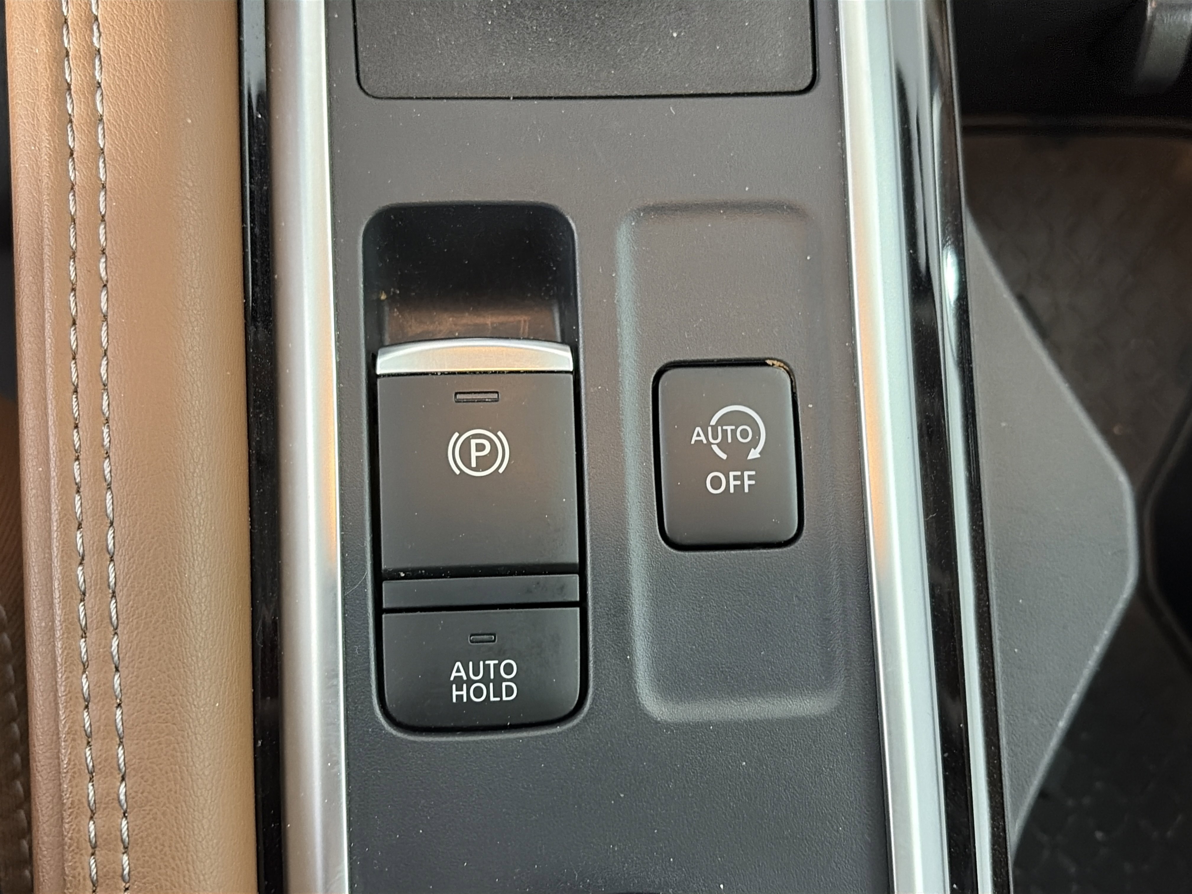 Certified 2025 Nissan Pathfinder Platinum w/ Cargo Package image 33