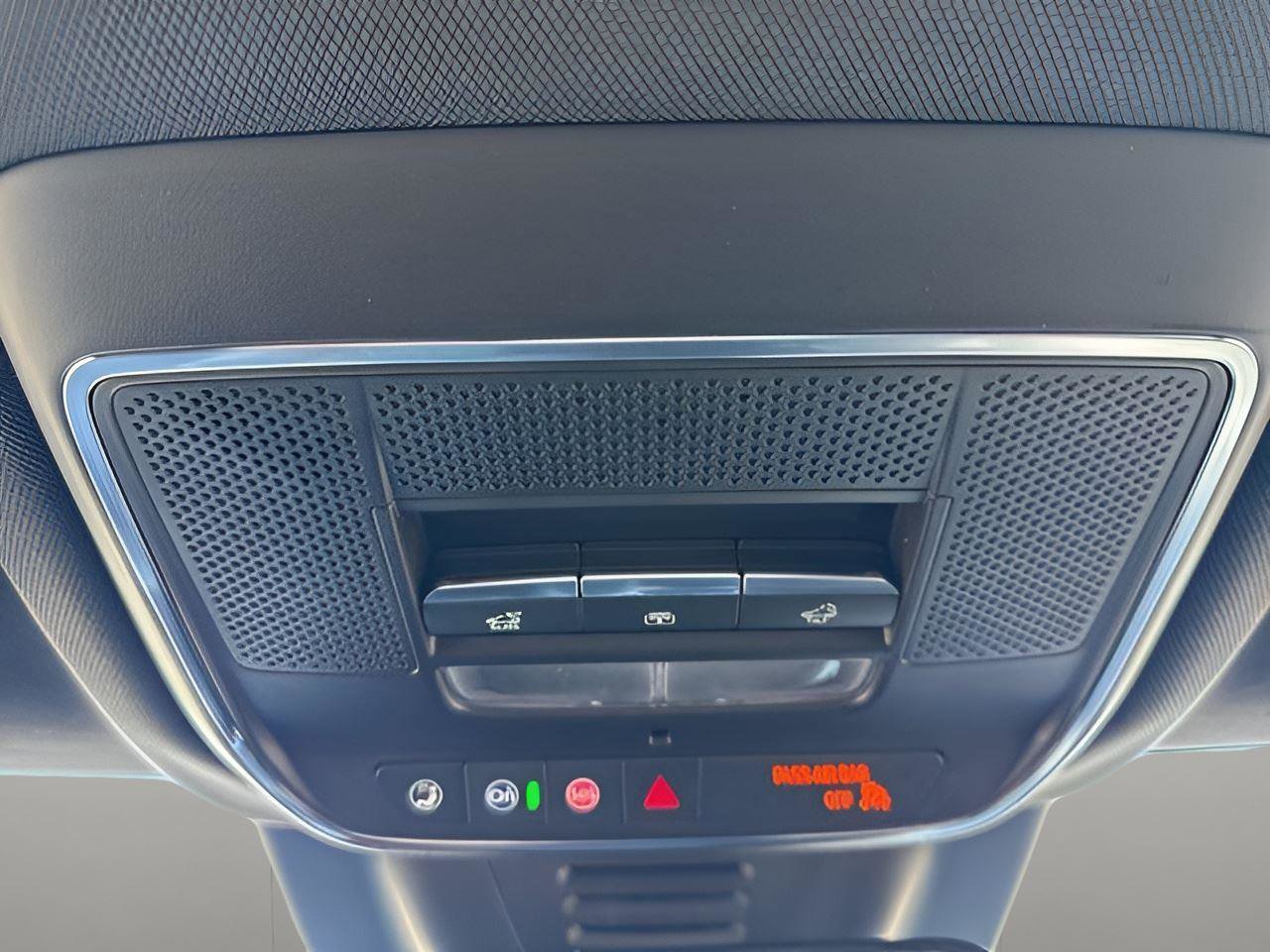 New 2025 Chevrolet Equinox EV RS image 25