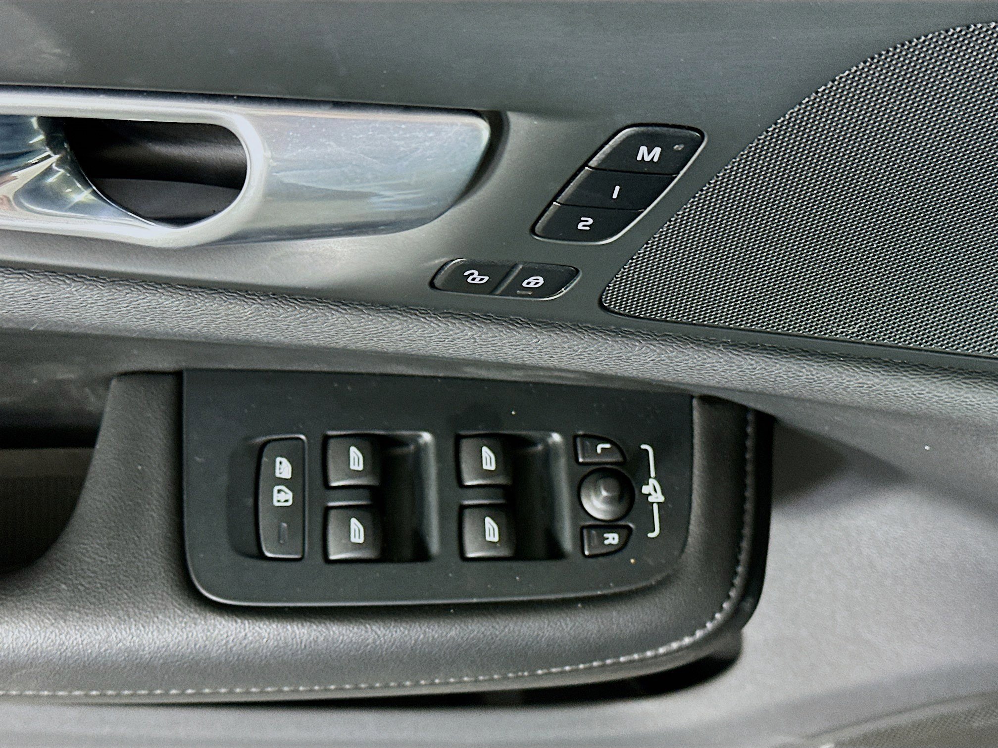 Used 2024 Volvo S60 B5 Plus image 15