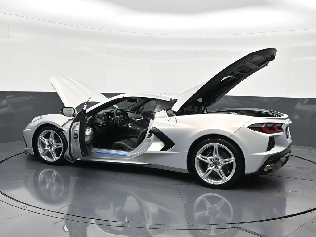 Used 2024 Chevrolet Corvette Stingray Coupe w/ 1LT RWD image 34