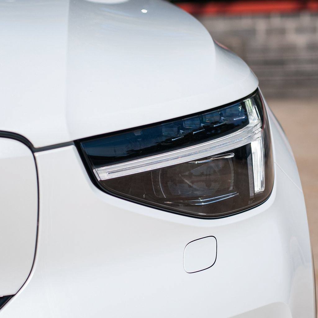 Certified 2023 Volvo C40 P8 Recharge Ultimate AWD/4WD image 3