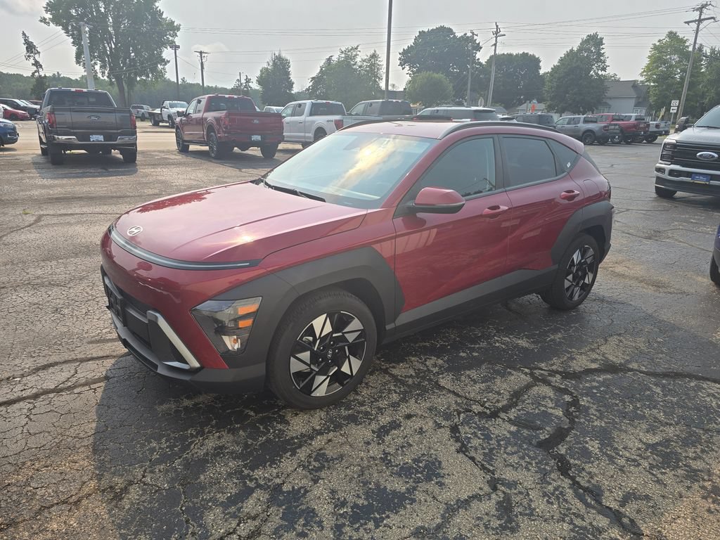 Used 2025 Hyundai Kona SEL FWD image 1