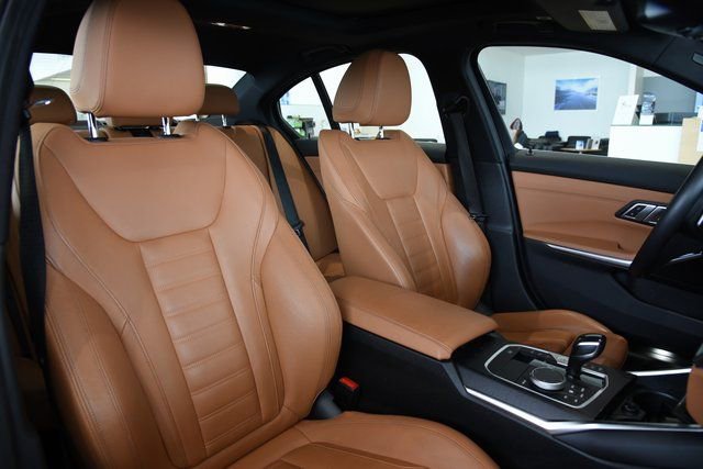 Used 2021 BMW 330e xDrive w/ Premium Package image 21