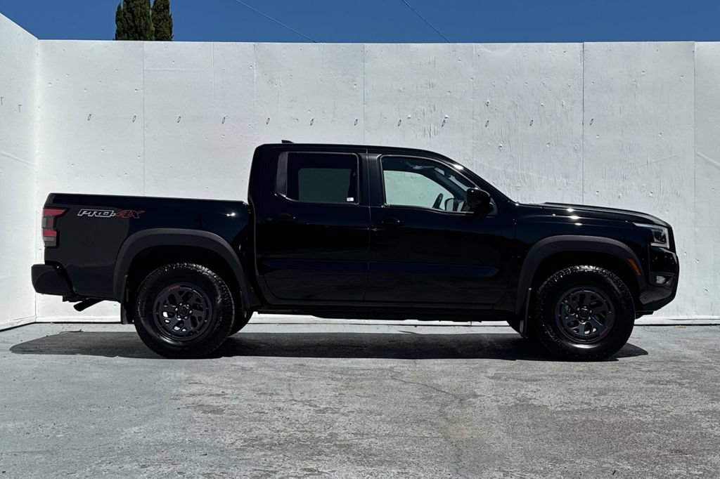 Used 2025 Nissan Frontier PRO-4X w/ Pro Premium Package AWD/4WD image 2