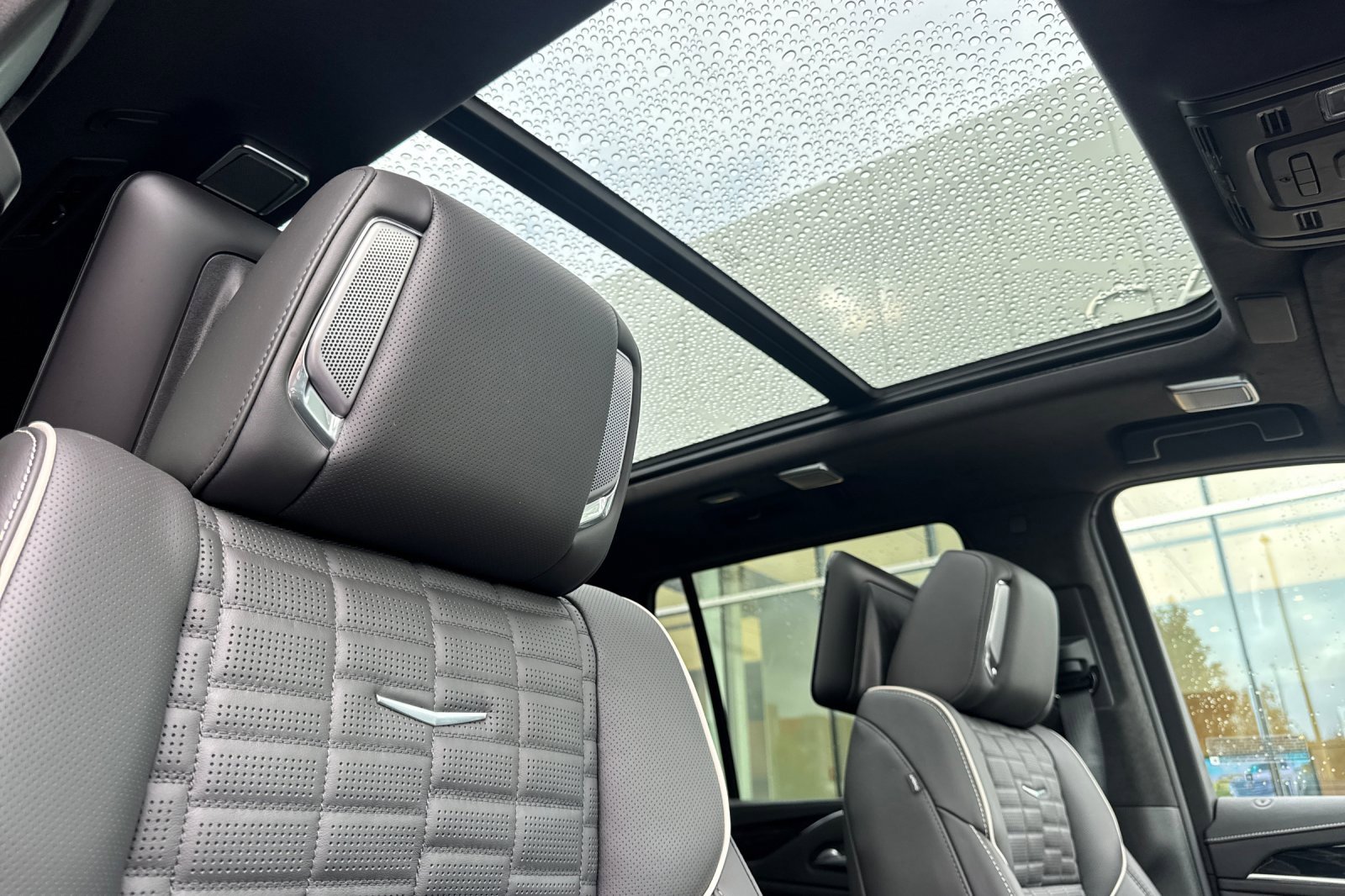 Certified 2024 Cadillac Escalade V w/ Heavy-Duty Trailer Package image 20