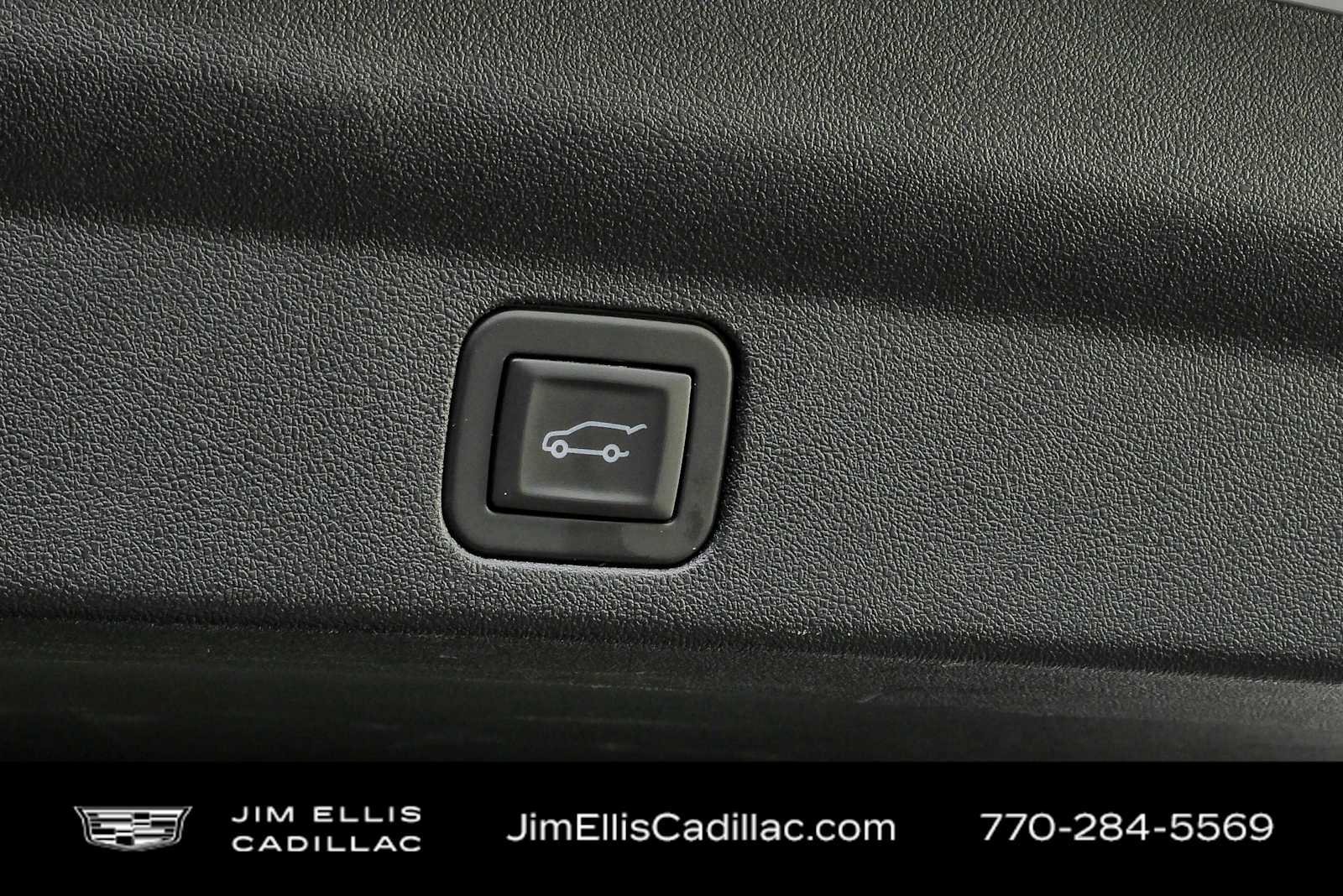 Certified 2025 Cadillac Escalade IQ Luxury 2 w/ LPO, Premium Carpet Package AWD/4WD image 33