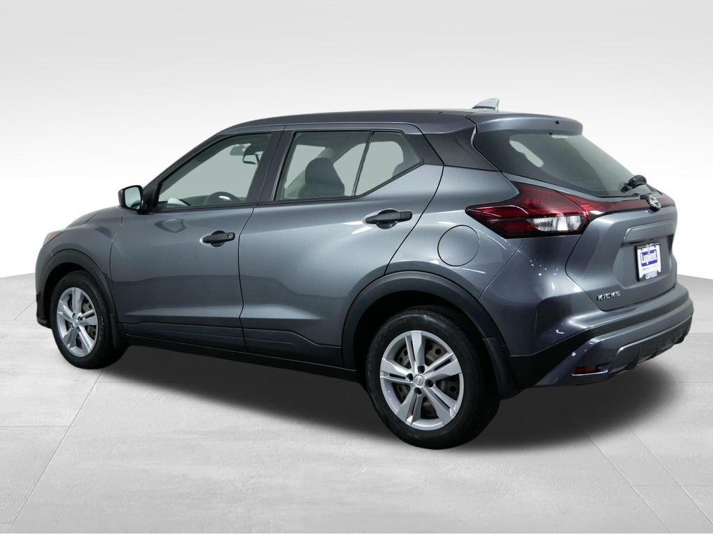 Used 2023 Nissan Kicks S FWD image 8