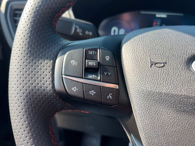 Certified 2023 Ford Escape ST-Line Elite w/ Premium Technology Package AWD/4WD image 11
