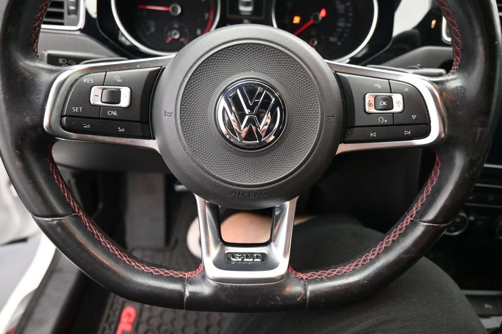 Used 2018 Volkswagen Jetta GLI FWD image 16