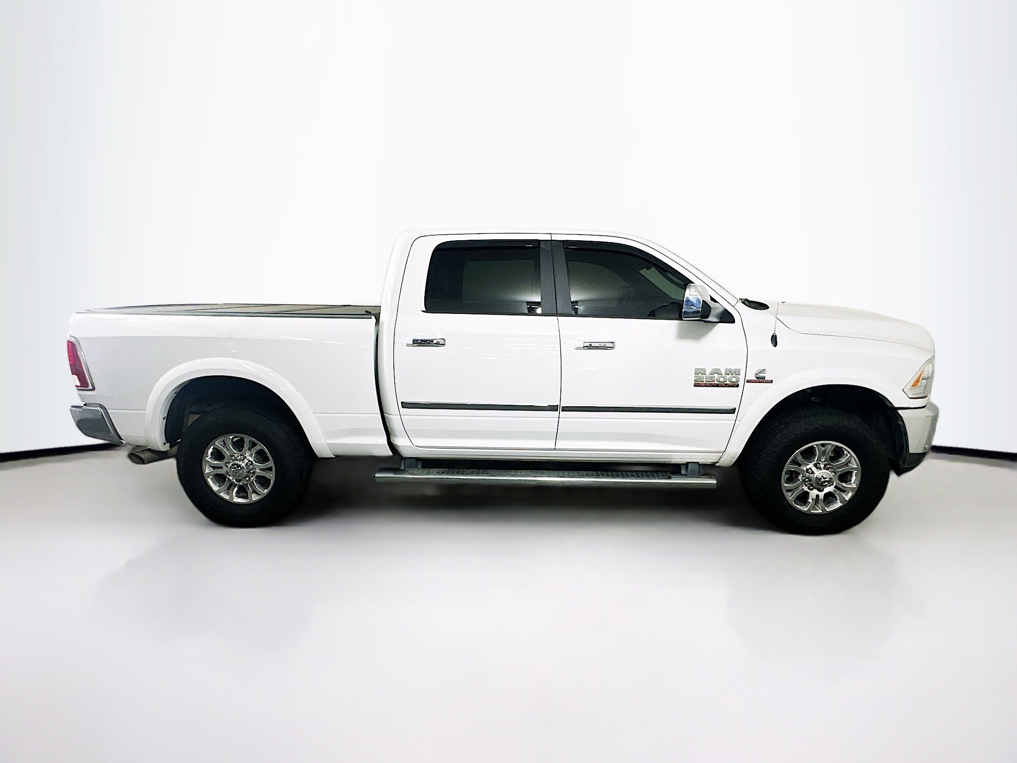 Used 2017 RAM 2500 Laramie AWD/4WD image 10