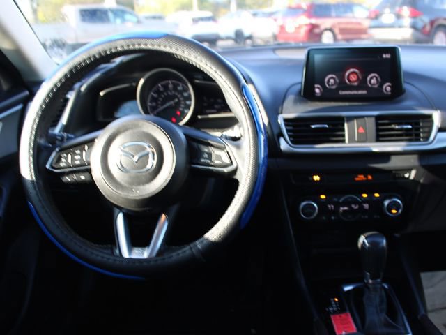 Used 2018 MAZDA MAZDA3 Touring FWD image 10