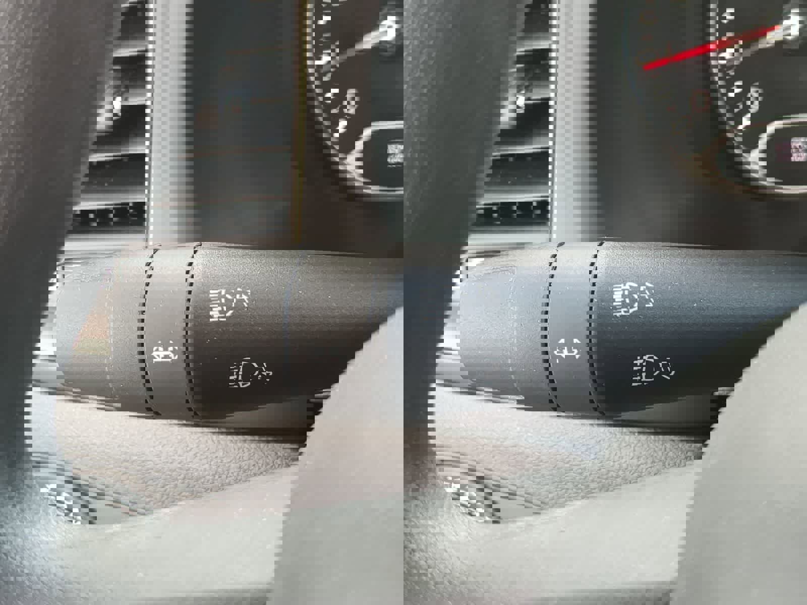 Certified 2023 Jeep Renegade Latitude image 26