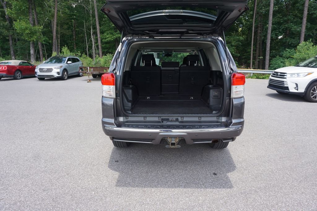Used 2010 Toyota 4Runner SR5 AWD/4WD image 13