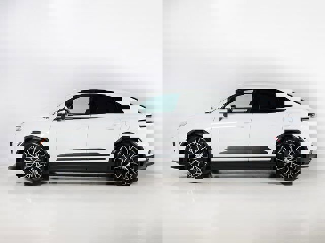 New 2026 Porsche Macan 4 Electric image 2