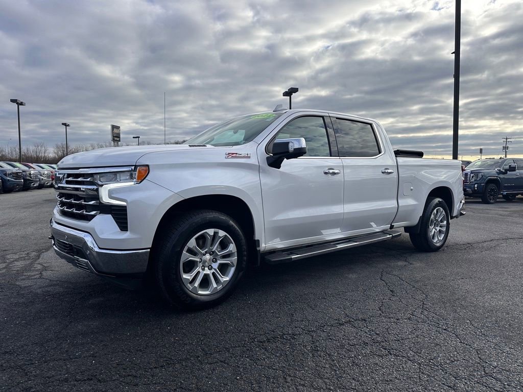 Used 2022 Chevrolet Silverado 1500 LTZ w/ LTZ Premium Package image 2