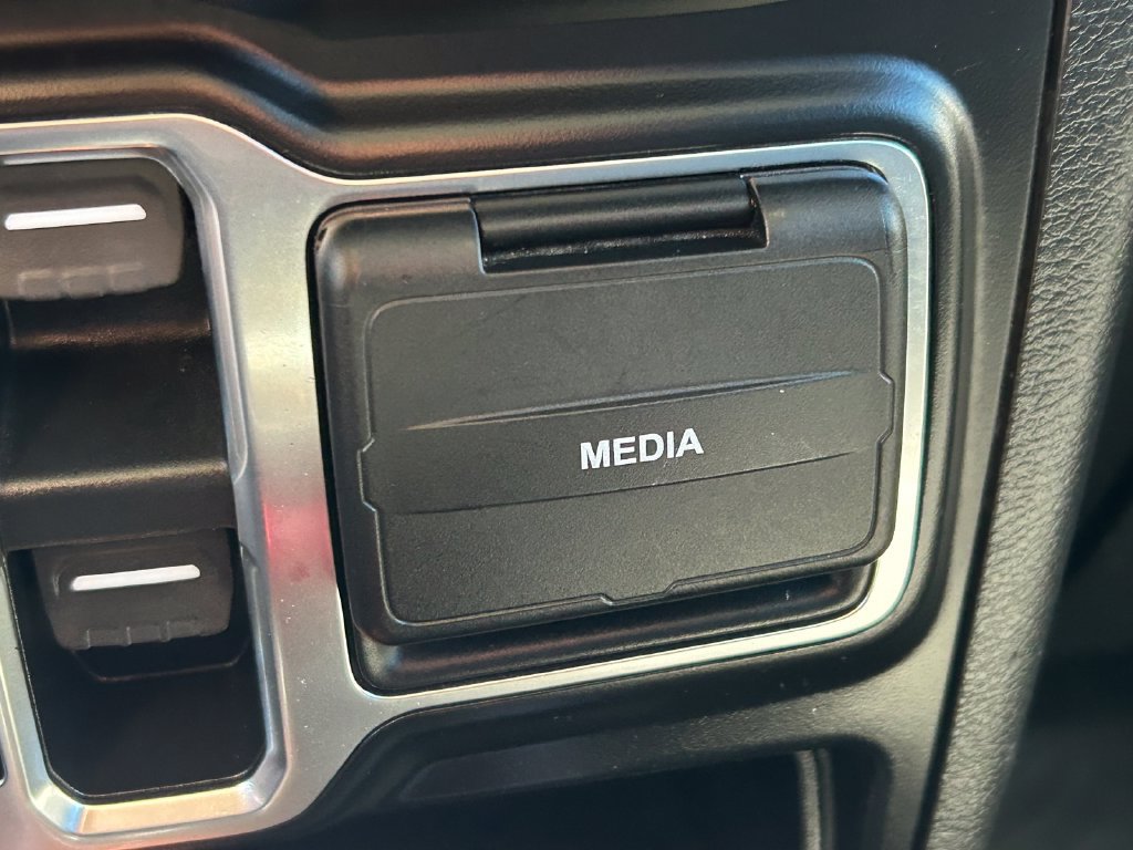 Used 2022 Jeep Gladiator Sport AWD/4WD image 27