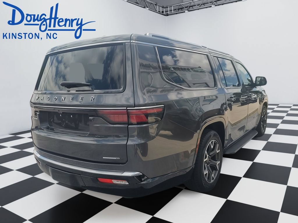 Used 2024 Jeep Wagoneer L Series III w/ Flexible Seating Group AWD/4WD image 5
