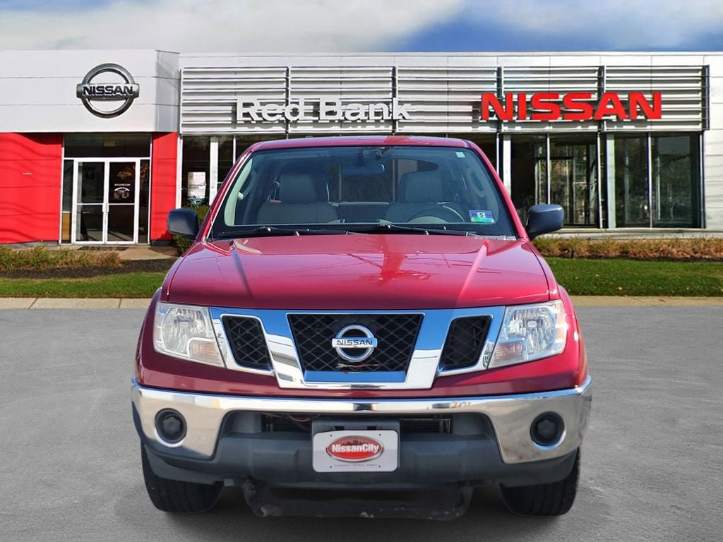 Used 2011 Nissan Frontier SV image 2
