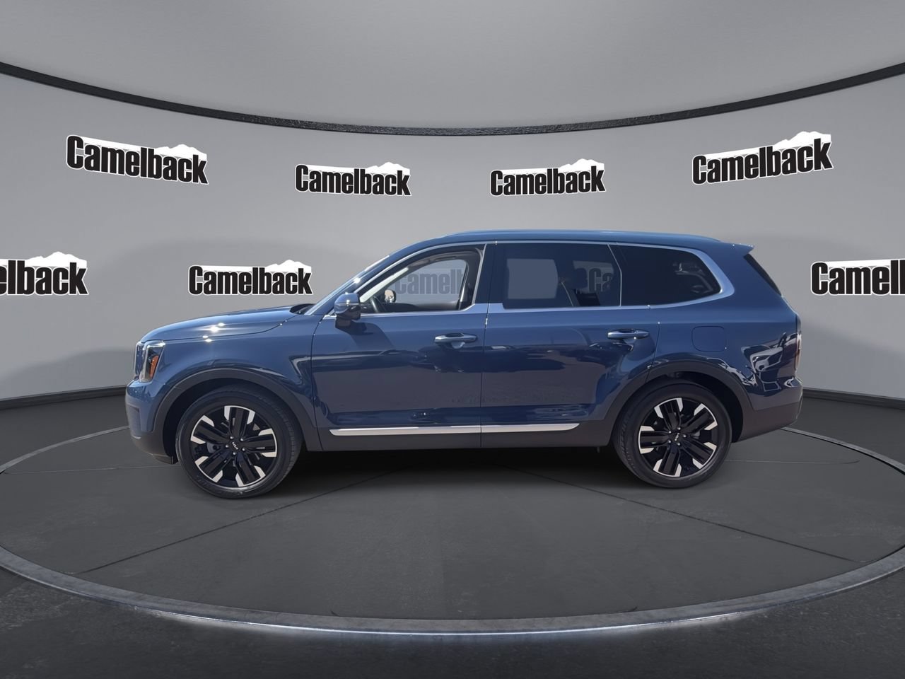 Certified 2025 Kia Telluride SX Prestige AWD/4WD image 4