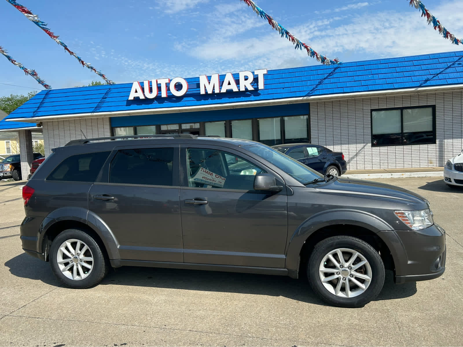 Used 2014 Dodge Journey SXT w/ Flexible Seating Group FWD image 1